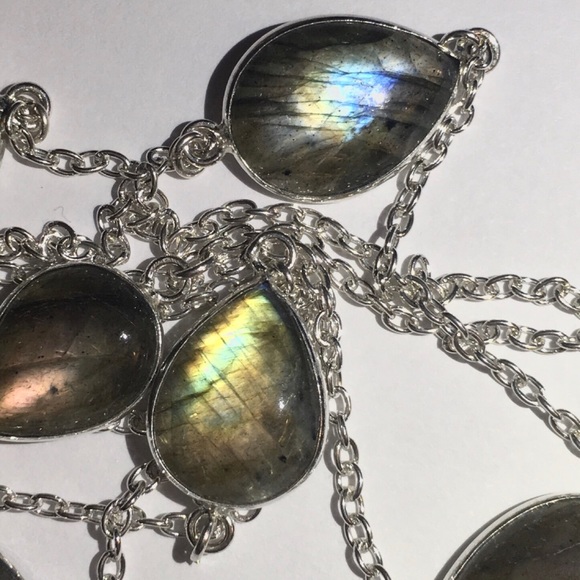 Fiery Flash Natural Labradorite Gemstone Handmade Station Necklace - Picture 4 of 7